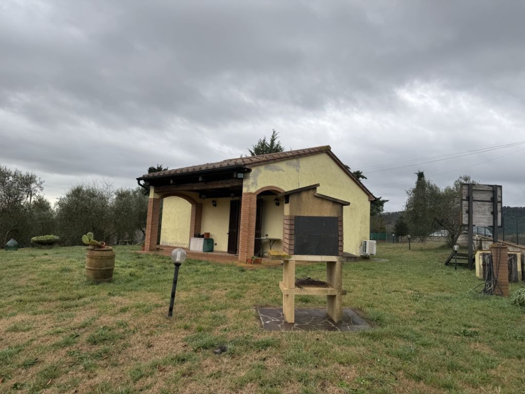 Gyvenamoji sodyba Toskanoje (1)