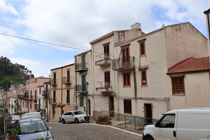Italija Kitaip _ NT Italijoje _ Sicilija _ butas _ pardavimas _ nekilnojamas turtas (3) Casa Gratteri